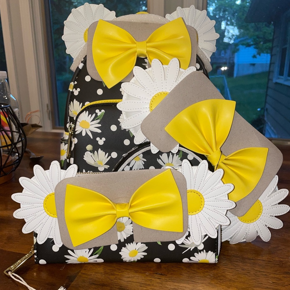 Loungefly Daisy bag+wallet+ears